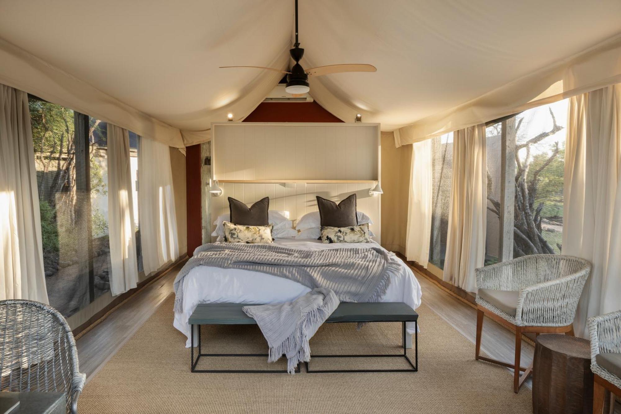 Simbavati River Lodge Заповедник Тимбавати Экстерьер фото